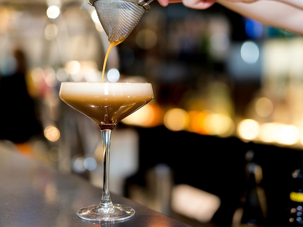 Coctelería con café